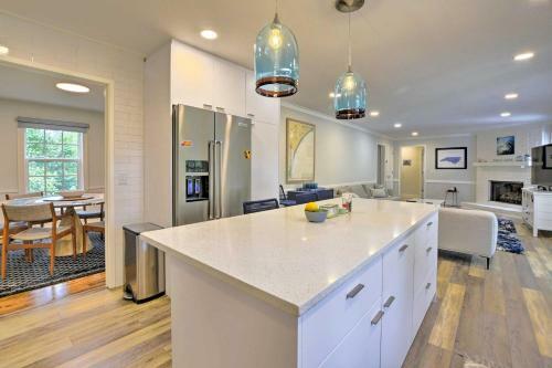 The Intracoastal Hideaway 4 Miles To Beach!