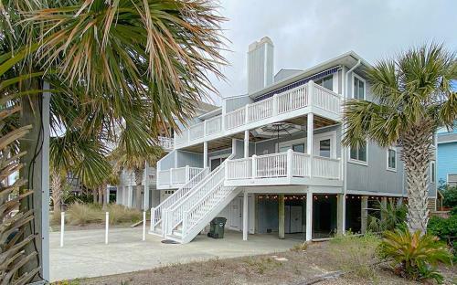 Bare Feet Retreat By Sea Scape Properties
