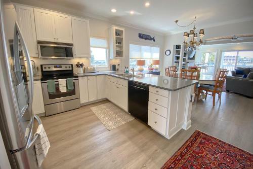The Blue Pearl By Sea Scape Properties