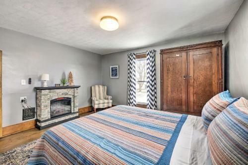 Inviting Ashland Farmhouse 7 Mi To Downtown!
