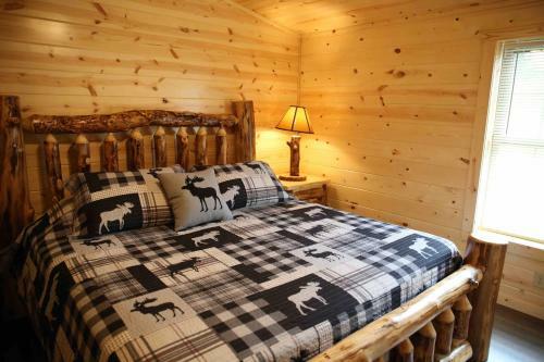 Hotel Blessing Lodge By Amish Country Lodging