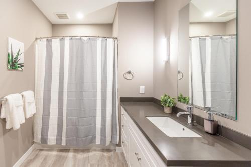 Apartamento Frontdesk I The Blonde Apts Downtown Cincinnati