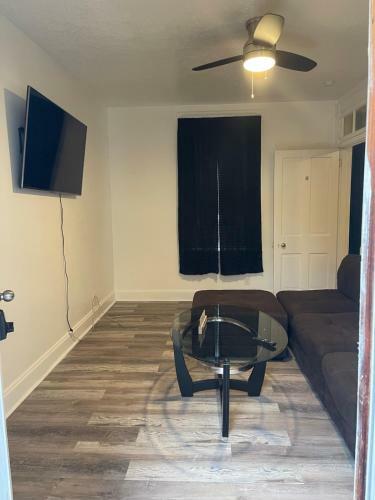 Luxury 1 Bedroom ,california King Apt Clifton Area