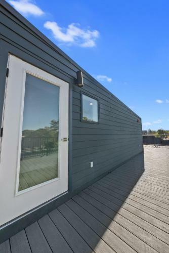 402f Jefferson Ave - Beautiful 4 Bed, 3 Bath Condo