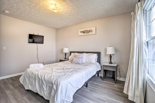 Columbus Home With Deck, 3 Mi To Easton Mall!