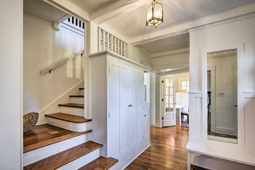 Vintage-mod Getaway With Deck And Private Pool!