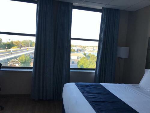 Ariel Broadway Hotel