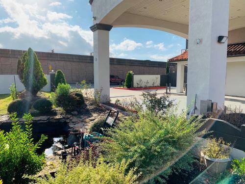Motel Island Suites Hobby Airport