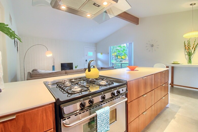 Travis Heights Modern I