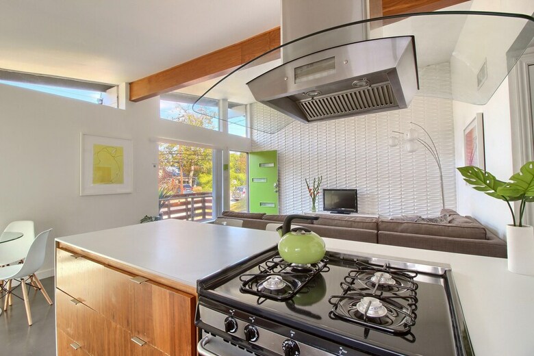 Travis Heights Modern I