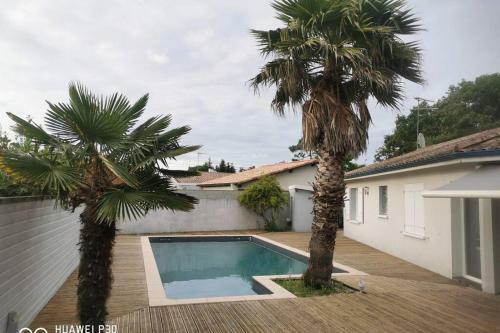 Grande Villa R�nov�e, Proche Des Plages