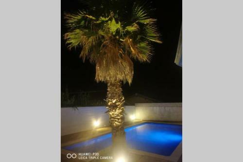 Grande Villa R�nov�e, Proche Des Plages