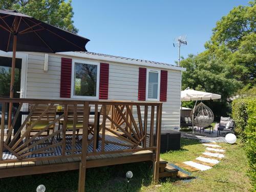 Mobil Home Moderne Proche Mer