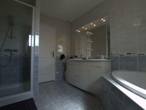 Holiday Home Maison de Vacances- Lavau