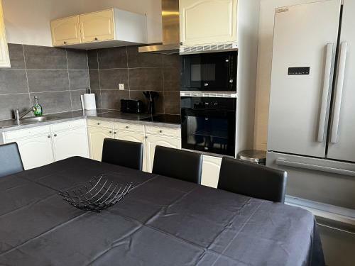 Hostal Sous Les Oliviers Ard�chois