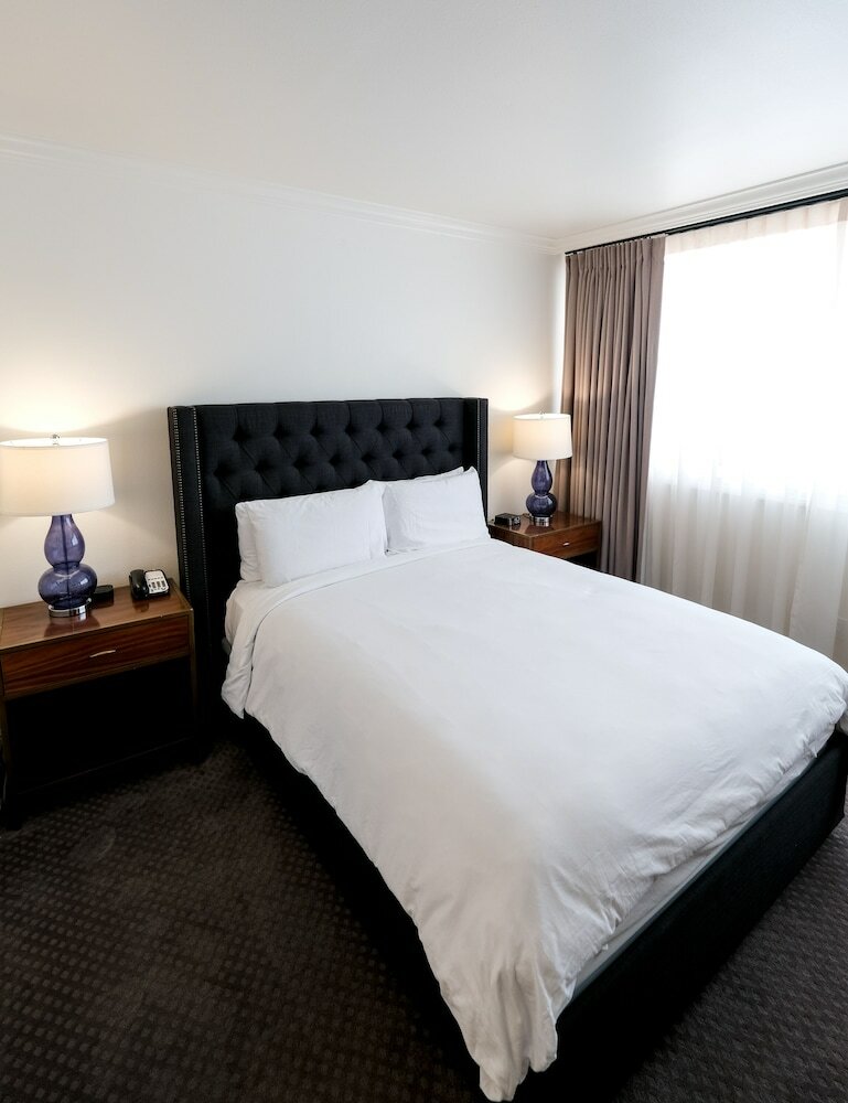 Hotel Ella