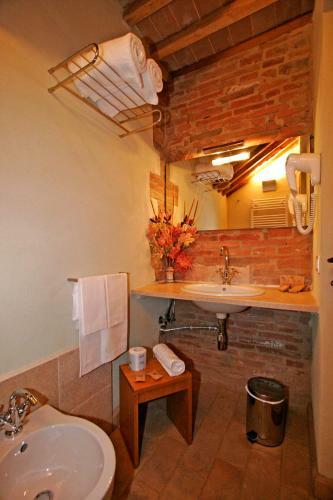 Hostal La Locanda Del Vino Nobile