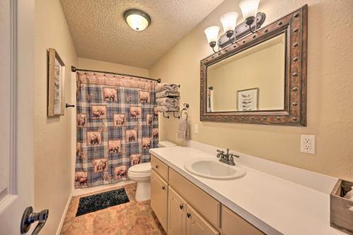 Hidden Oaks Cottage In Broken Bow, Pets Ok!