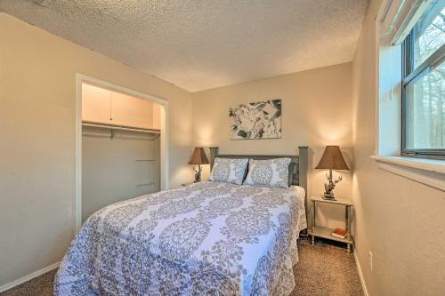 Hidden Oaks Cottage In Broken Bow, Pets Ok!
