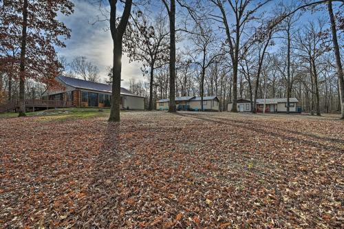 Hidden Oaks Cottage In Broken Bow, Pets Ok!