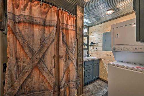 Apartamento Couples Retreat Woodsy Broken Bow Studio!