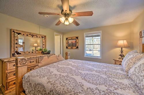 Cozy Whispering Oaks Cottage In Broken Bow