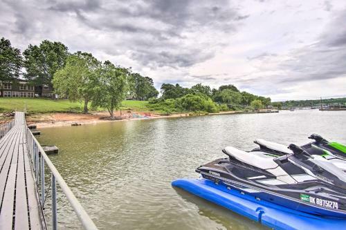 Apartamento Lakefront Home With Private Beach Access!