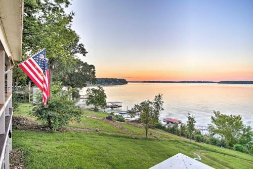 South Grand Lakefront Oasis With Deck And Dock!