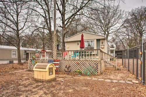 Amenity-packed Kingston Property With Private Dock!