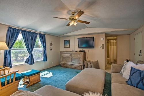 Amenity-packed Kingston Property With Private Dock!