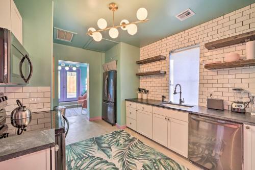 Unique, Themed Tulsa Home About 2 Mi To Downtown!