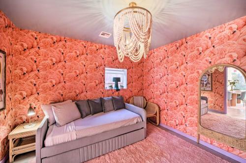 Unique, Themed Tulsa Home About 2 Mi To Downtown!