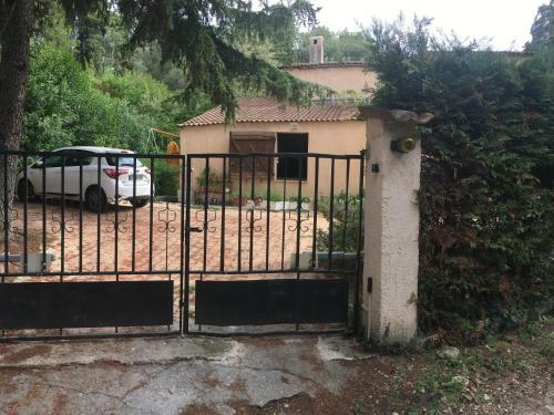 Le Cannet, Chambre � L'�tage D'une Maison Avec Piscine