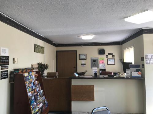 Motel Smart Choice Inn & Suites