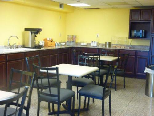 Motel Park Hill Inn And Suites