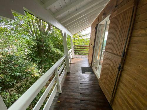 Chalet En Bord De Seine