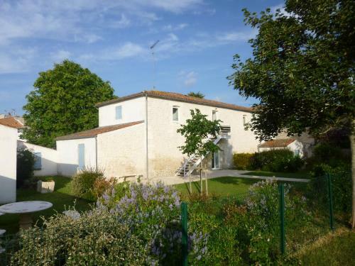 G�tes De L'eguille