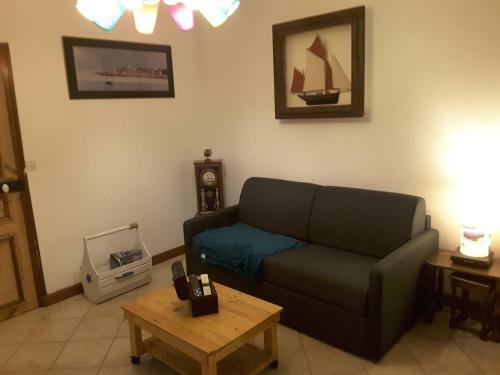 Le Ch�teau Du Bonheur, Piscine, Sauna Et Jacuzzi