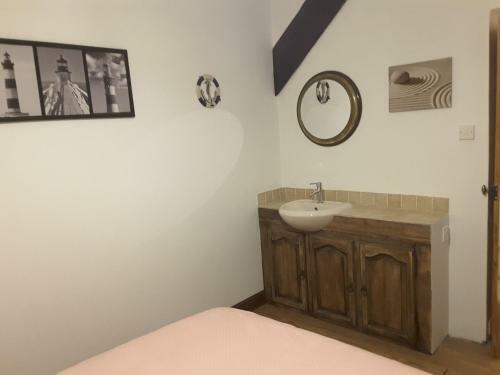 Le Ch�teau Du Bonheur, Piscine, Sauna Et Jacuzzi