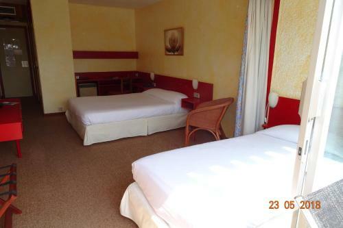83 Hotel