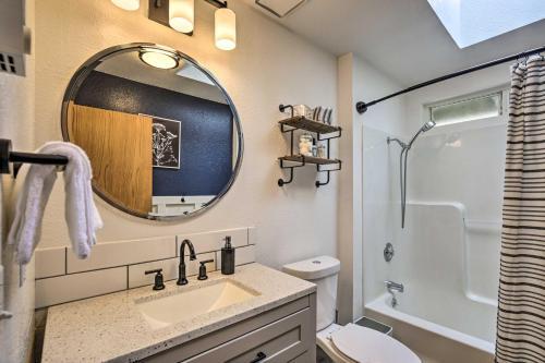 Bright Eugene Home Near Dining And Attractions!