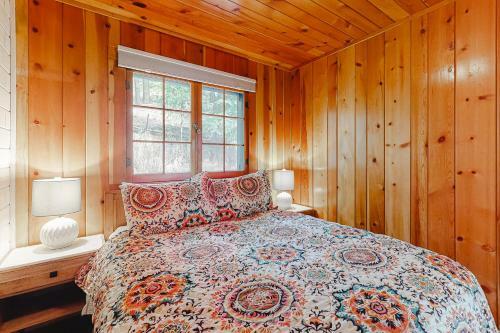 Knotty Pine Cabin