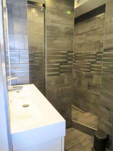 Apartment Naturist Cap Carbone