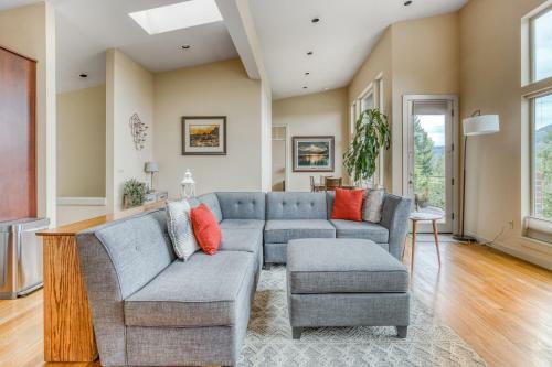 Mt Adams River View House