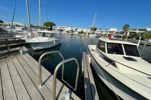 Belle Marina Ensoleill�e Avec Jardin
