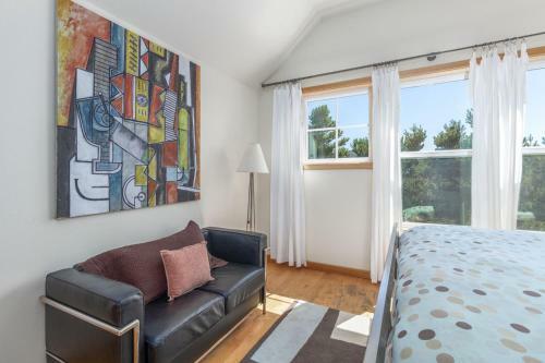 Haystack Haven, Modern Beach House, Ideal For Couples, Dogs Welcome