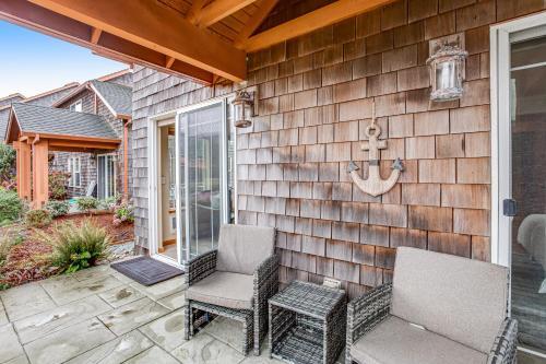 Howard's Lakehouse By The Sea