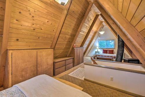 A-frame Cozy Coastal Cabin Near Sunset Beach