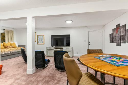 Tanner Basin Retreat