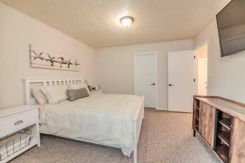 Spacious 5,000+ Sq Ft House, Close To Pdx Airport